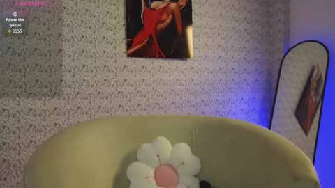 Snapshot of adablue25 chatting on November 8, 2:45 am Ada Blue online show from November 8, 2:45 am