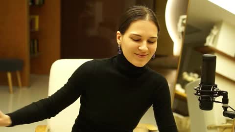 Snapshot of adagrand chatting on October 21, 6:30 pm Ada   online show from October 21, 6:30 pm