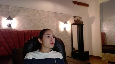 Snapshot of adaira31 chatting on November 18, 4:39 am Adaira online show from November 18, 4:39 am