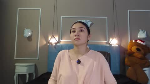 Snapshot of adaira31 chatting on December 3, 4:31 am Adaira online show from December 3, 4:31 am