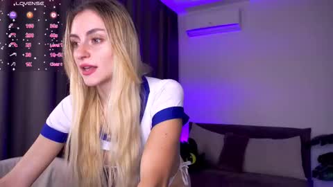 Snapshot of adalin_moore chatting on September 13, 9:03 pm Ada online show from September 13, 9:03 pm