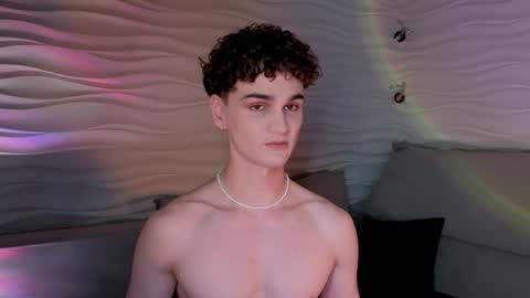 Adam online show from December 24, 4:40 pm