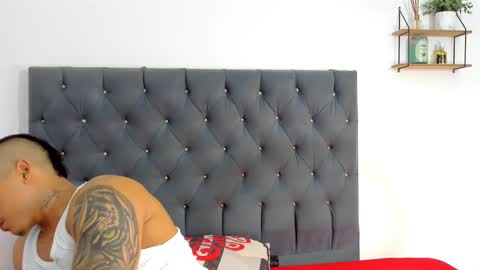 Snapshot of adam_boss chatting on February 5, 3:02 am adam boss online show from February 5, 3:02 am