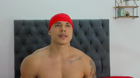 Snapshot of adam_boss chatting on March 5, 4:24 am adam boss online show from March 5, 4:24 am