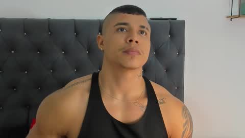 Snapshot of adam_boss chatting on March 12, 10:16 am adam boss online show from March 12, 10:16 am