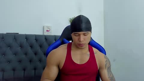 Snapshot of adam_boss chatting on October 13, 1:49 am adam boss online show from October 13, 1:49 am