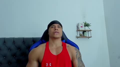 Snapshot of adam_boss chatting on November 21, 5:28 am adam boss online show from November 21, 5:28 am