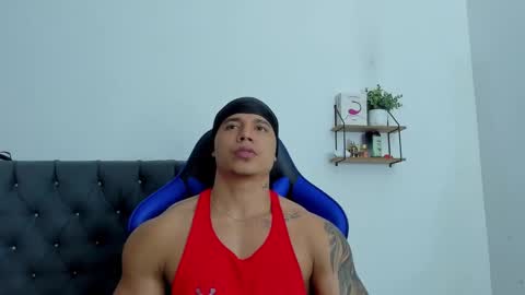 Snapshot of adam_boss chatting on November 28, 7:11 am adam boss online show from November 28, 7:11 am