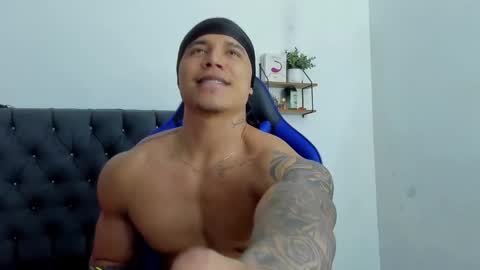 Snapshot of adam_boss chatting on November 29, 4:59 am adam boss online show from November 29, 4:59 am