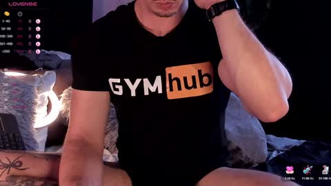 Snapshot of adam_bouton chatting on December 27, 10:48 pm Adam online show from December 27, 10:48 pm