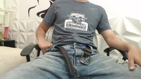 adam_evehotroom online show from February 5, 7:10 pm