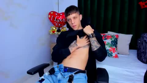 Snapshot of adam_hard_ chatting on February 12, 8:18 pm Adam online show from February 12, 8:18 pm