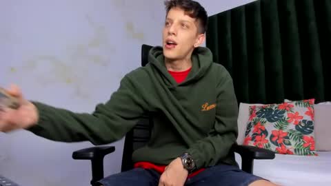 Snapshot of adam_hard_ chatting on March 5, 9:15 pm Adam online show from March 5, 9:15 pm