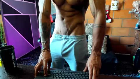 Snapshot of adam_valencia chatting on January 29, 3:04 pm Adam Valencia online show from January 29, 3:04 pm