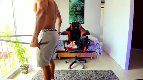 Snapshot of adam_valencia chatting on September 25, 4:32 pm Adam Valencia online show from September 25, 4:32 pm