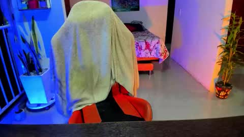 Snapshot of adam_valencia chatting on November 5, 4:12 am Adam Valencia online show from November 5, 4:12 am