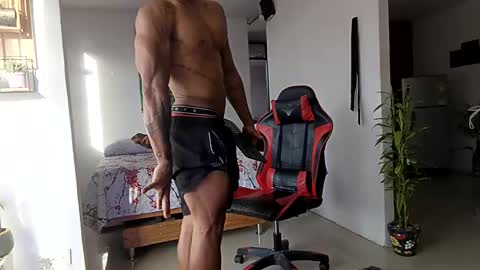 Snapshot of adam_valencia chatting on November 26, 9:27 pm Adam Valencia online show from November 26, 9:27 pm