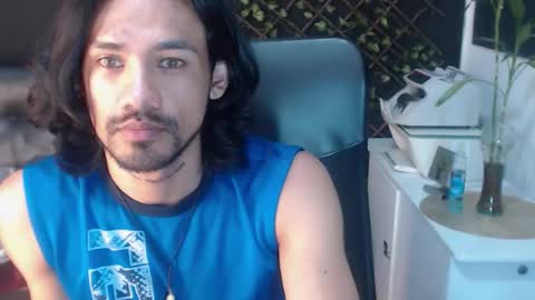 Snapshot of adam_x256 chatting on December 21, 6:09 am instagram adam x256 online show from December 21, 6:09 am