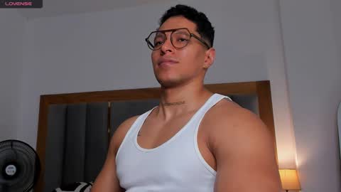 adambrocs1 online show from March 2, 8:07 pm