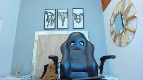 Snapshot of adams_bobby chatting on November 9, 11:19 am Adams Bobby online show from November 9, 11:19 am