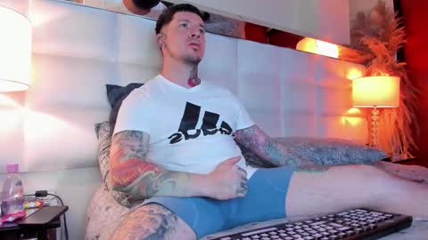 Snapshot of adamtatts chatting on November 3, 2:57 am Adam online show from November 3, 2:57 am