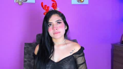 Snapshot of adara_johnson_ chatting on December 27, 11:39 am Adara Johnson online show from December 27, 11:39 am