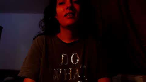 Snapshot of addicted2uts chatting on December 6, 5:00 pm amy online show from December 6, 5:00 pm