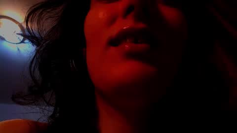 Snapshot of addicted2uts chatting on January 3, 11:25 am amy online show from January 3, 11:25 am