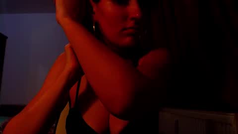 Snapshot of addicted2uts chatting on January 27, 9:22 pm amy online show from January 27, 9:22 pm