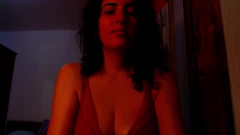 Snapshot of addicted2uts chatting on November 6, 1:56 pm amy online show from November 6, 1:56 pm