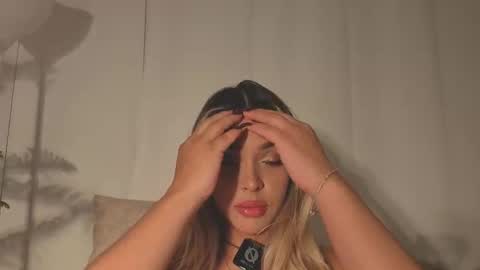 Snapshot of addison_baker chatting on October 3, 11:13 pm A D D I S O N online show from October 3, 11:13 pm