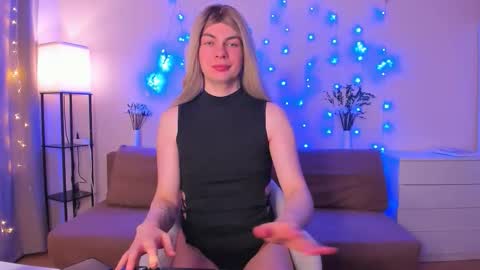 Adel online show from January 17, 6:44 pm