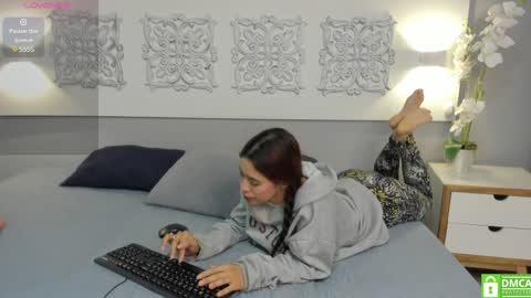 Snapshot of adelaa_11 chatting on January 22, 12:17 pm Adela Worsth online show from January 22, 12:17 pm