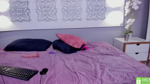 Snapshot of adelaa_11 chatting on February 1, 6:08 pm Adela Worsth online show from February 1, 6:08 pm