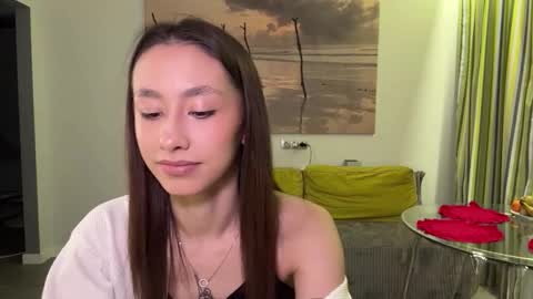 Stella online show from March 3, 8:15 pm