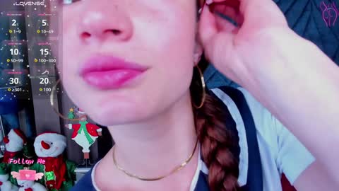 Snapshot of adelainebest chatting on December 21, 4:30 am Adelaine online show from December 21, 4:30 am