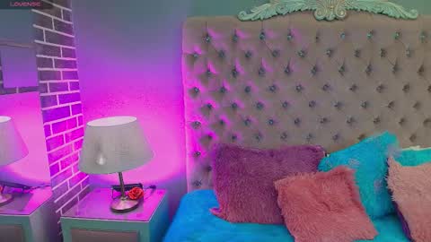 Snapshot of adelainebest chatting on September 16, 7:04 pm Adelaine online show from September 16, 7:04 pm