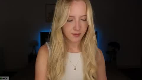 Adele online show from March 14, 9:20 pm