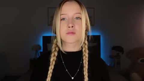 Adele online show from March 25, 8:59 pm