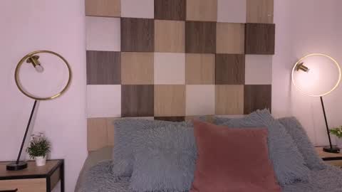 Andrea online show from January 15, 12:15 pm