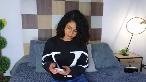 Andrea online show from February 8, 11:55 am