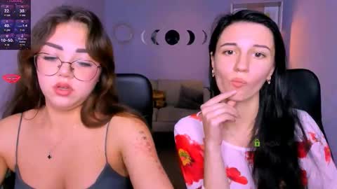 Adel online show from November 12, 4:40 pm