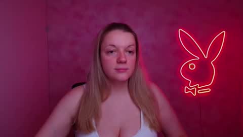 Adele online show from December 22, 12:35 pm