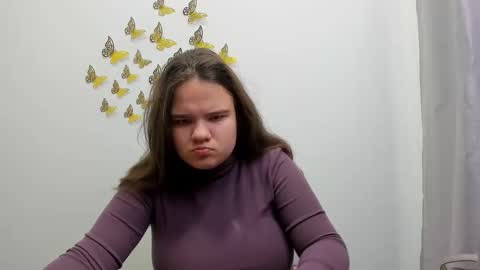 Snapshot of adelecruzz chatting on January 18, 12:57 pm adelecruzz online show from January 18, 12:57 pm