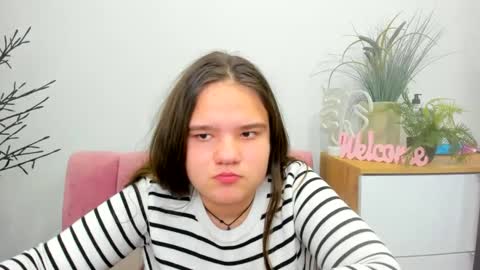 Snapshot of adelecruzz chatting on February 2, 4:22 pm adelecruzz online show from February 2, 4:22 pm