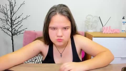 Snapshot of adelecruzz chatting on February 11, 4:56 pm adelecruzz online show from February 11, 4:56 pm