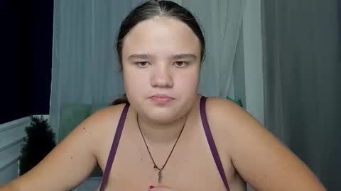 Snapshot of adelecruzz chatting on September 28, 12:10 pm adelecruzz online show from September 28, 12:10 pm