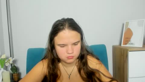 Snapshot of adelecruzz chatting on October 21, 7:09 am adelecruzz online show from October 21, 7:09 am