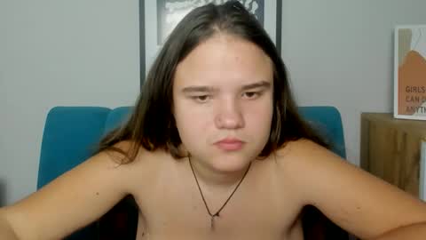 Snapshot of adelecruzz chatting on November 30, 1:26 pm adelecruzz online show from November 30, 1:26 pm