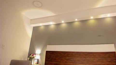 Snapshot of adelehottman chatting on December 1, 12:43 pm Adele online show from December 1, 12:43 pm